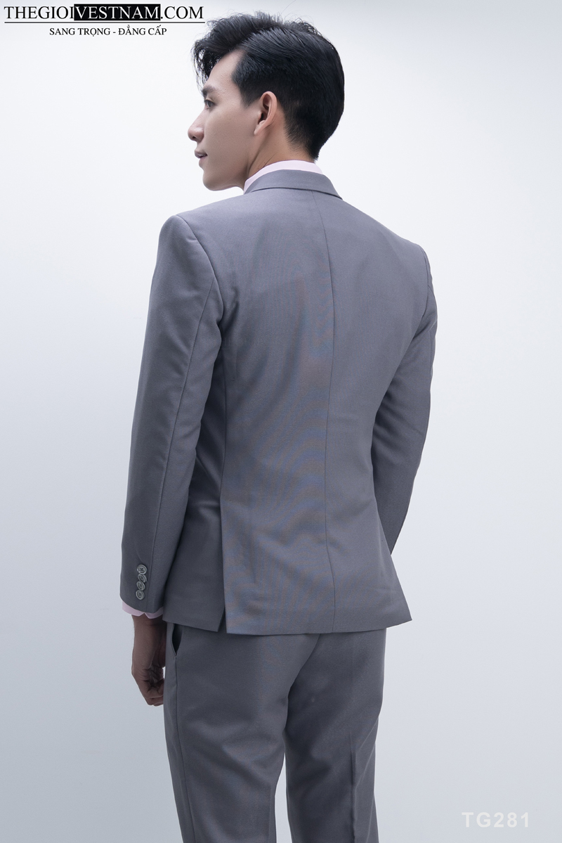 Bán HCMBộ vest nam màu xám đậm ôm body tặng cà vạt kẹp giá chỉ 648000   Review ZimKen